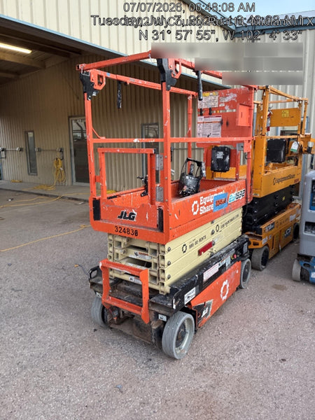 2023 JLG ES1932