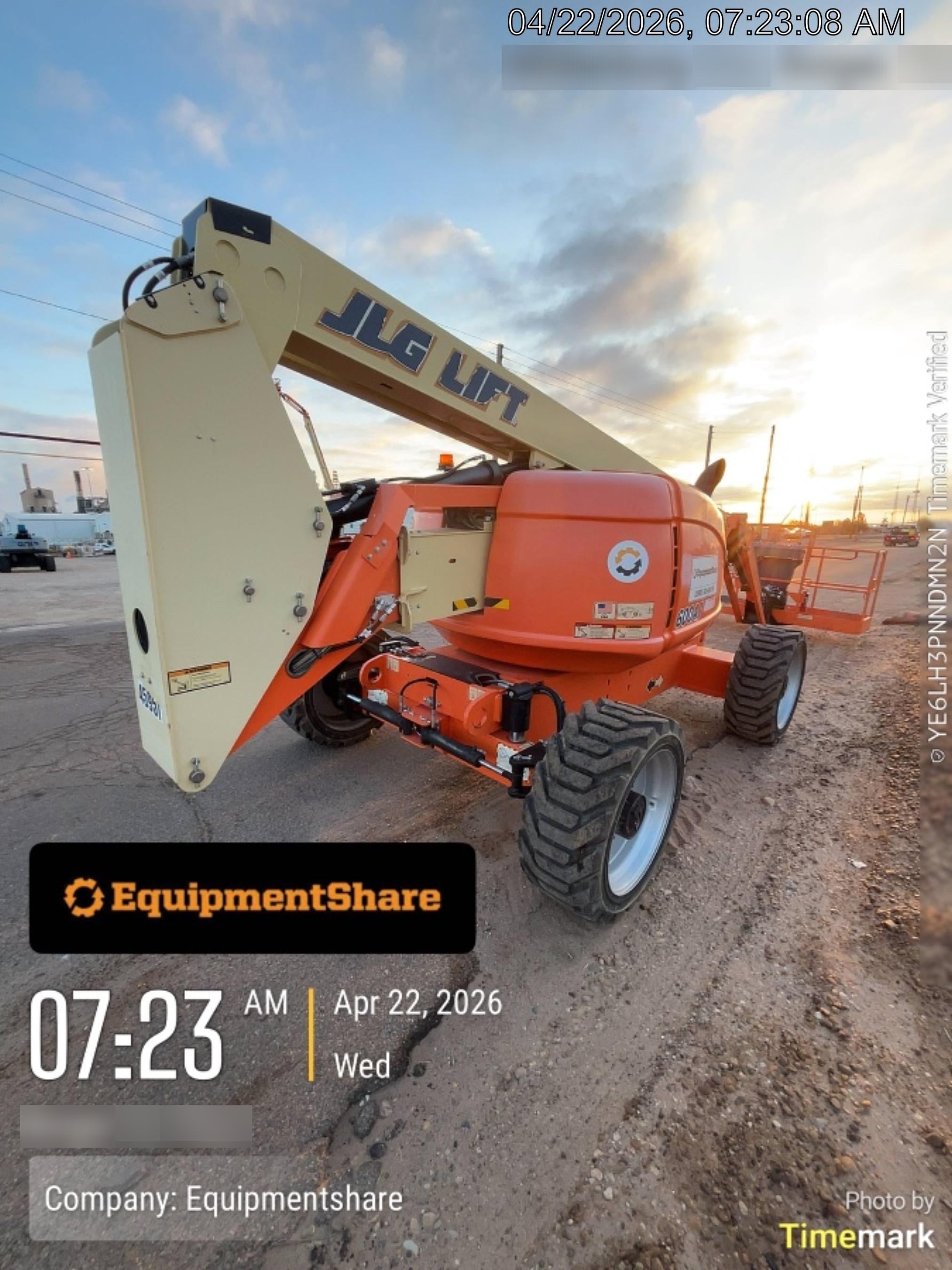 2019 JLG 600AJ
