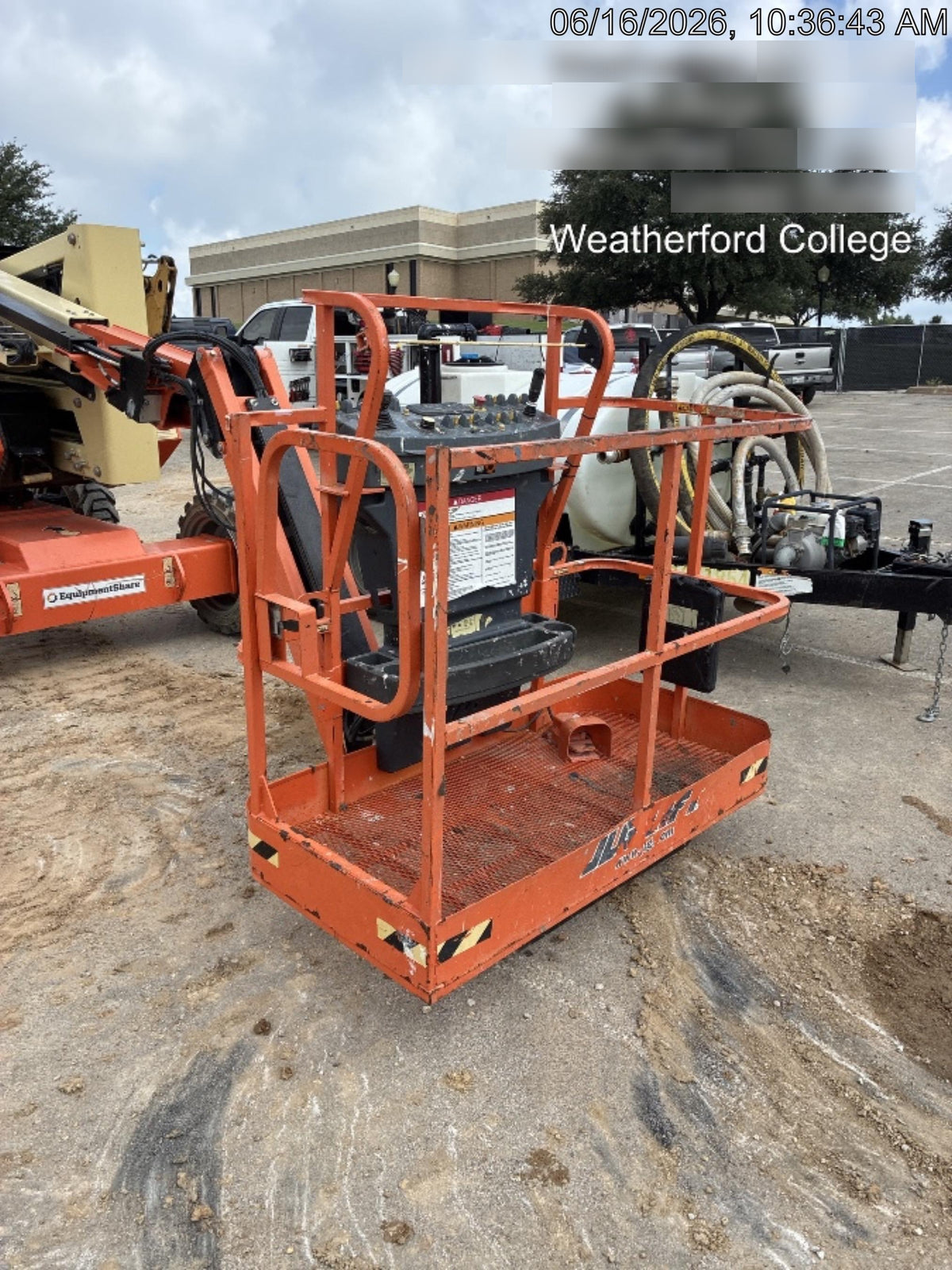 2021 JLG 340AJ