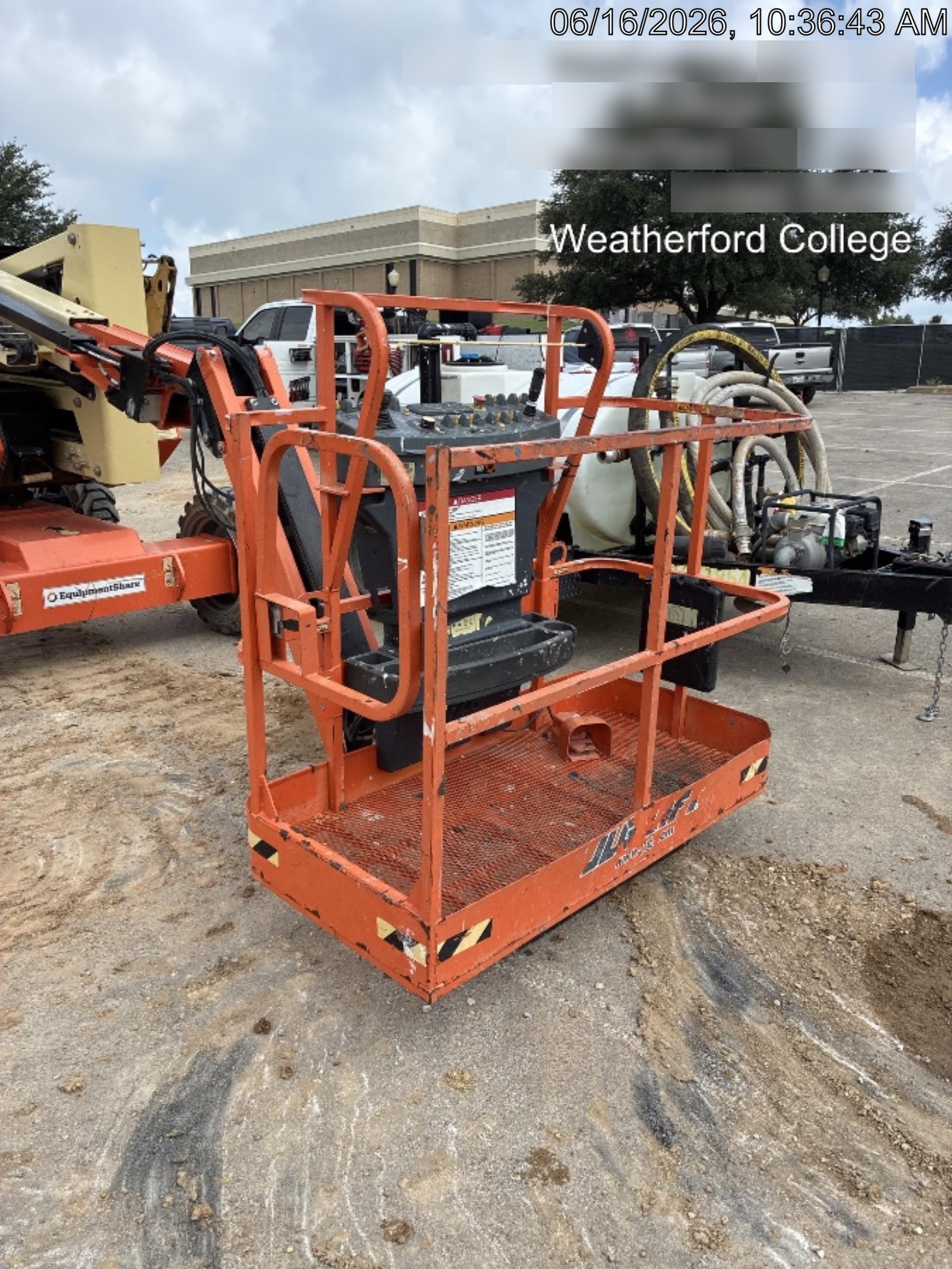 2021 JLG 340AJ