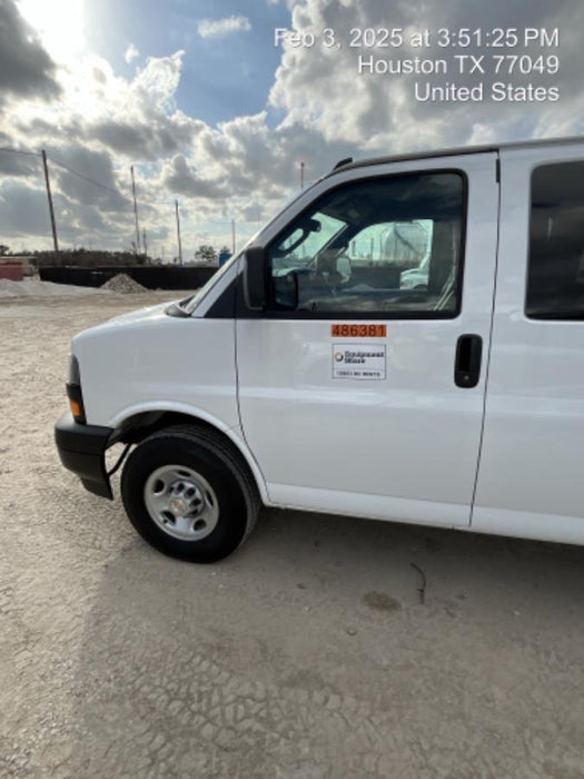 2025 CHEVROLET Express Van - Rental