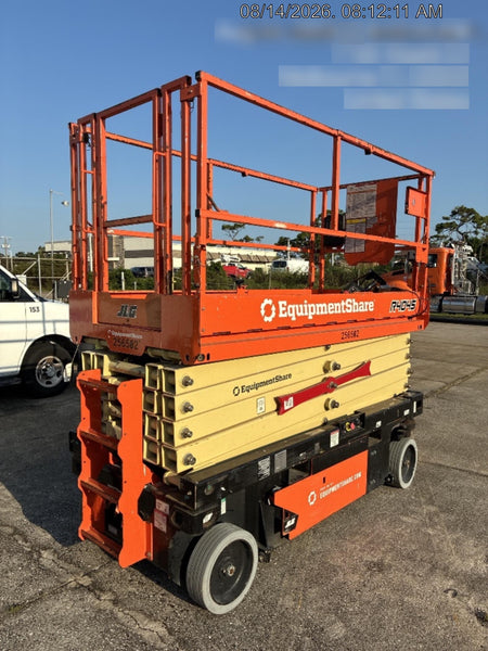 2022 JLG R4045