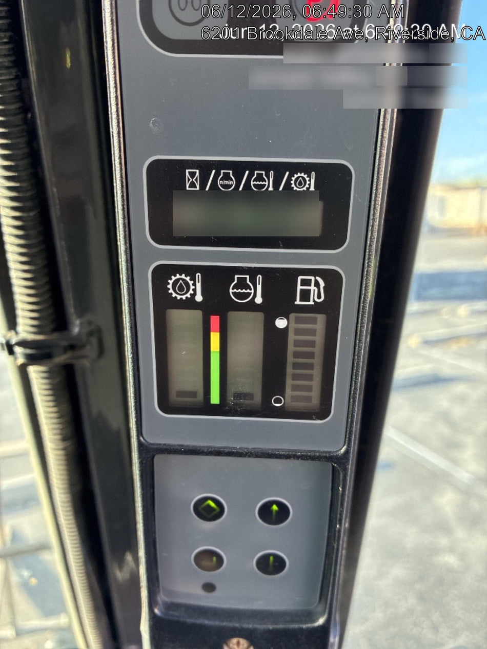 2021 CASE 588H