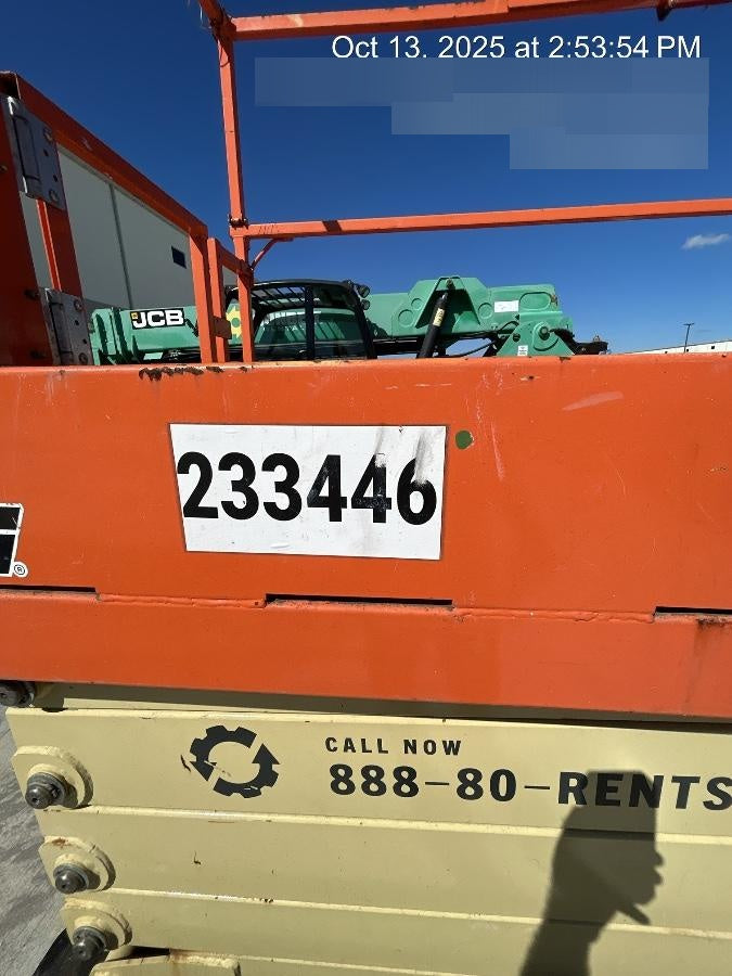 2022 JLG ES3246