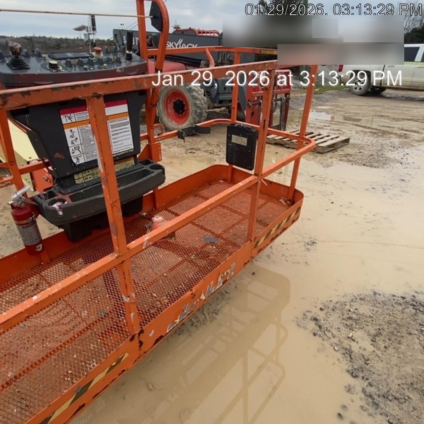 2021 JLG 400S
