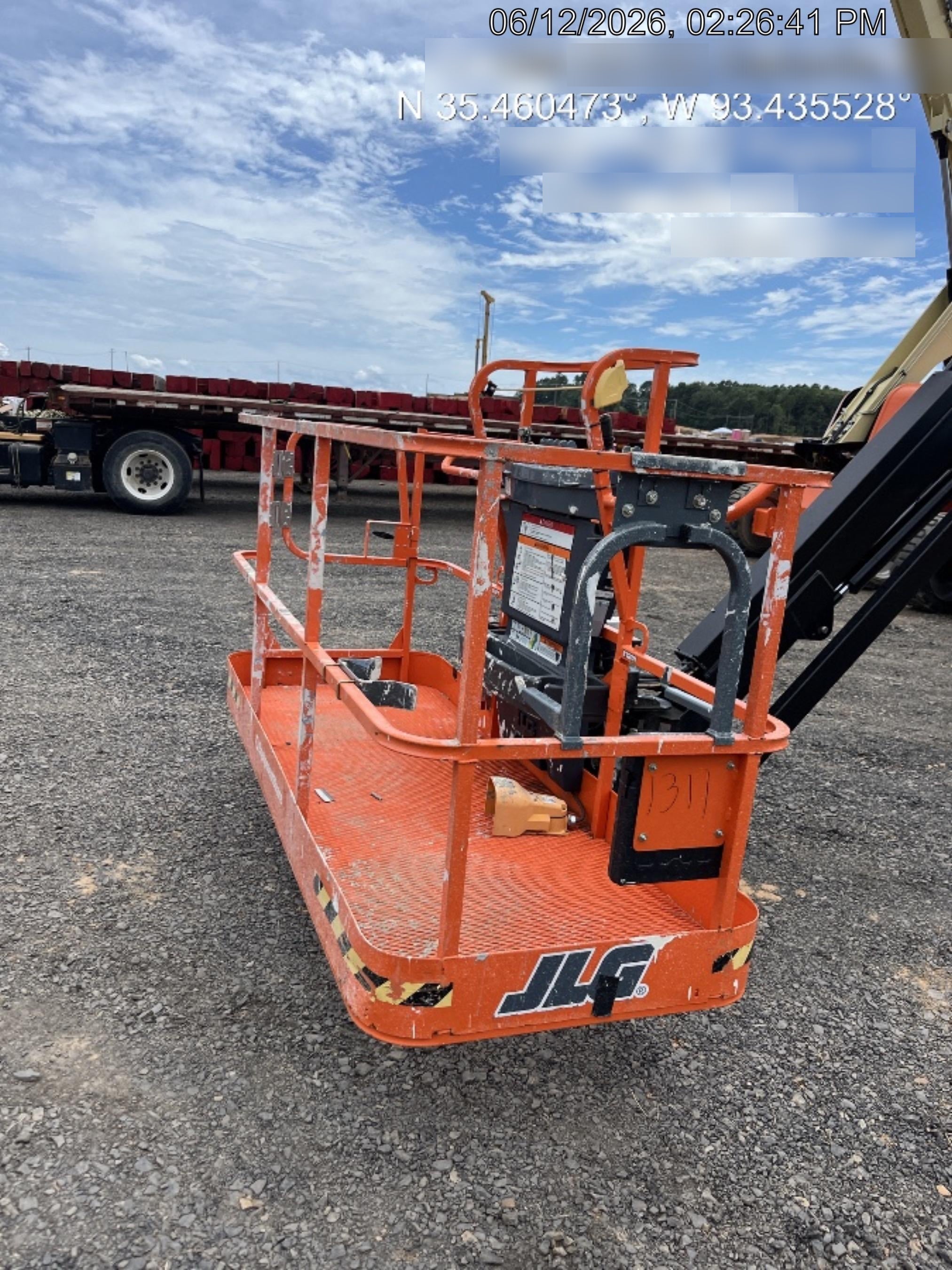 2025 JLG 660SJ
