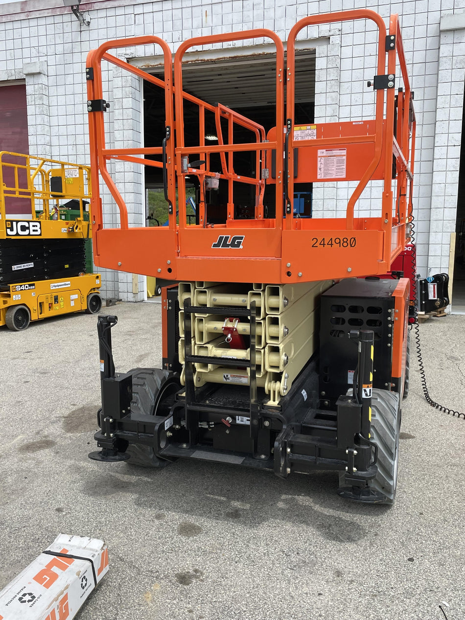 2022 JLG RT4069