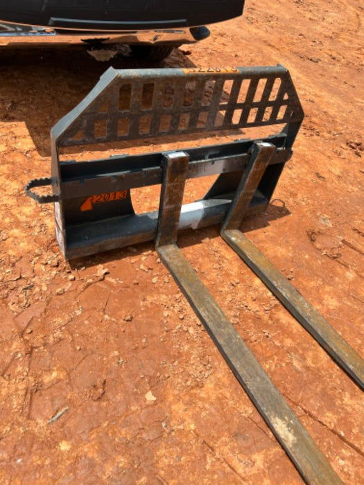 2025 JOHN DEERE 48" Pallet Forks - John Deere