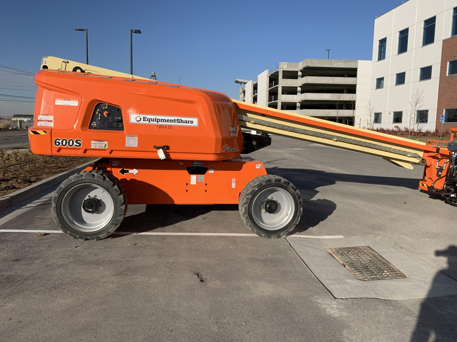 2020 JLG 600S