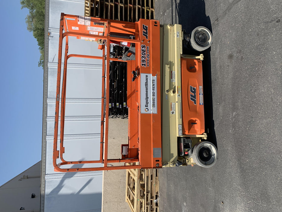 2016 JLG 1930ES