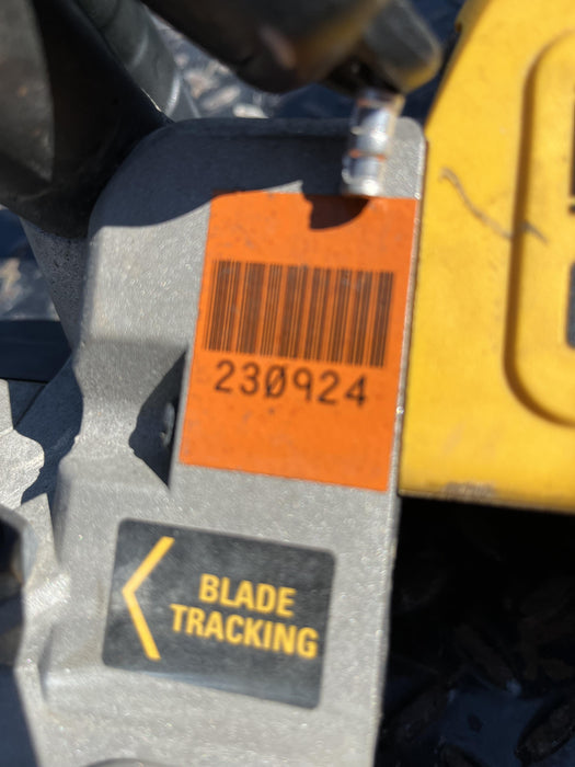 2022 DEWALT DCS374P2