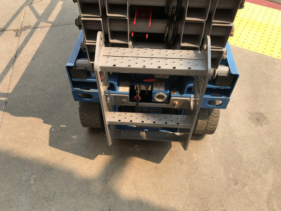 2020 Genie GS-1930 Fixed rails with chain entry gate - Pre A92.20, 800W Inverter