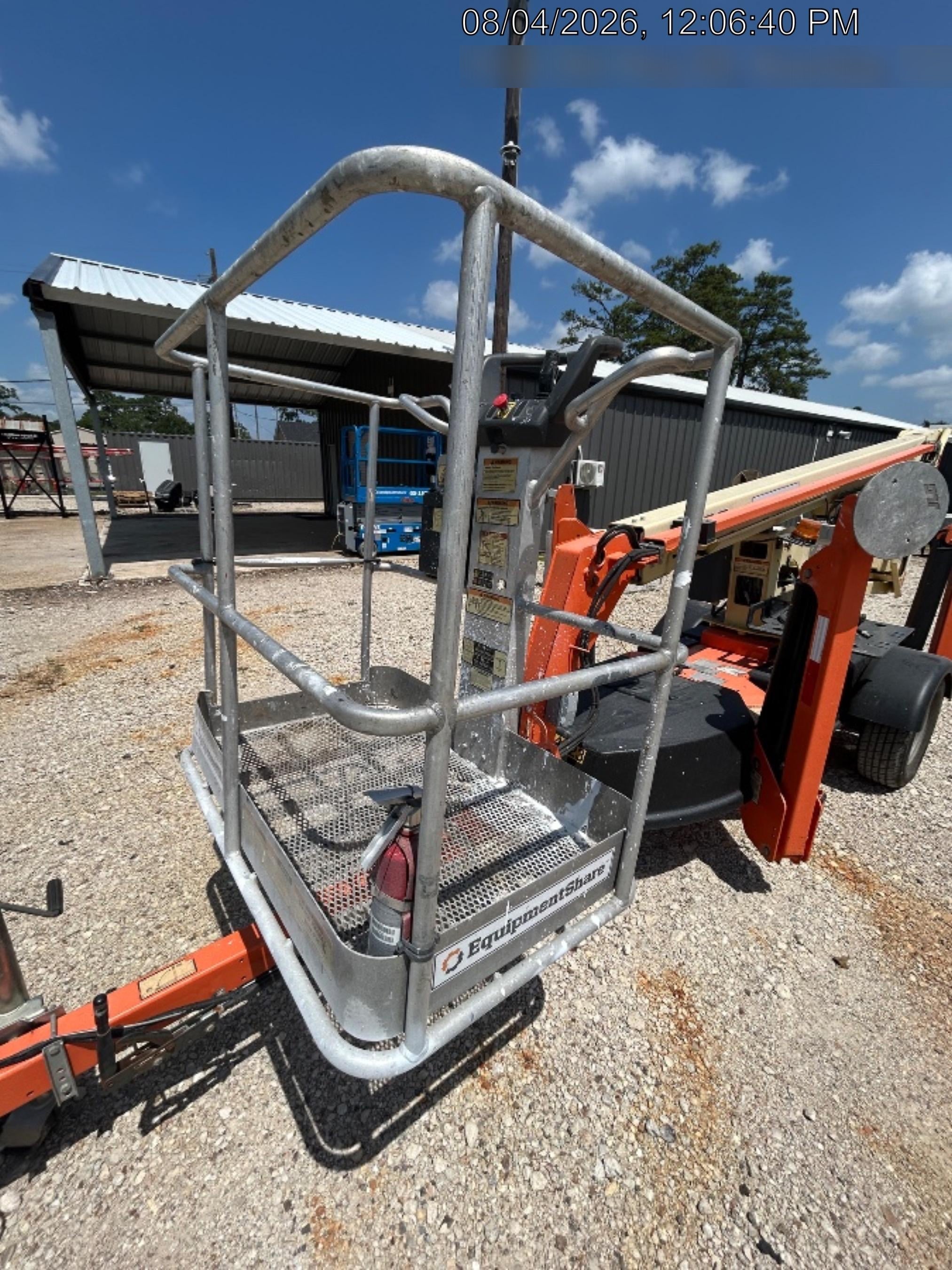 2021 JLG T350