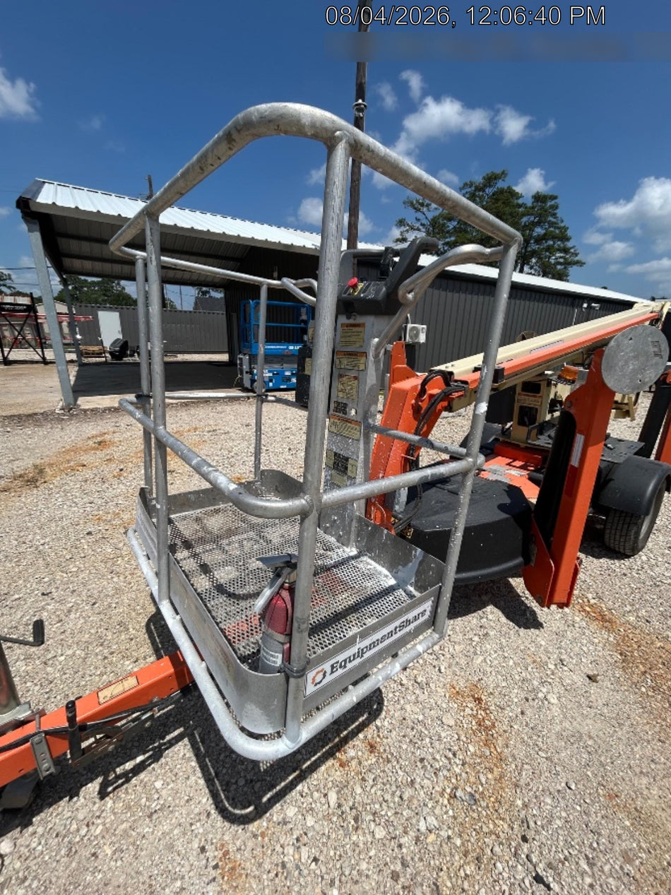 2021 JLG T350