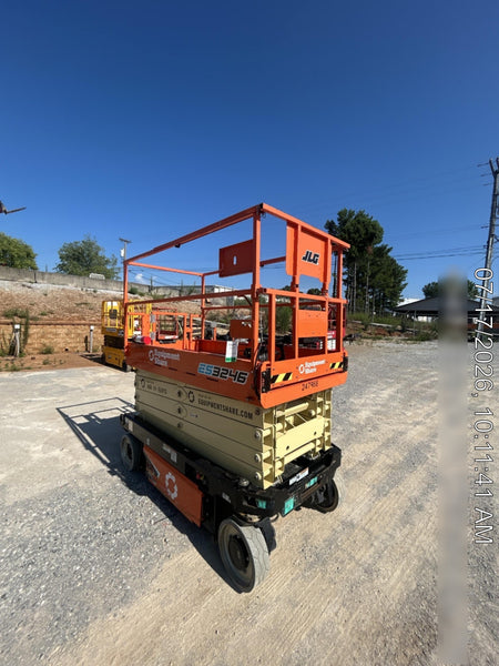 2022 JLG ES3246