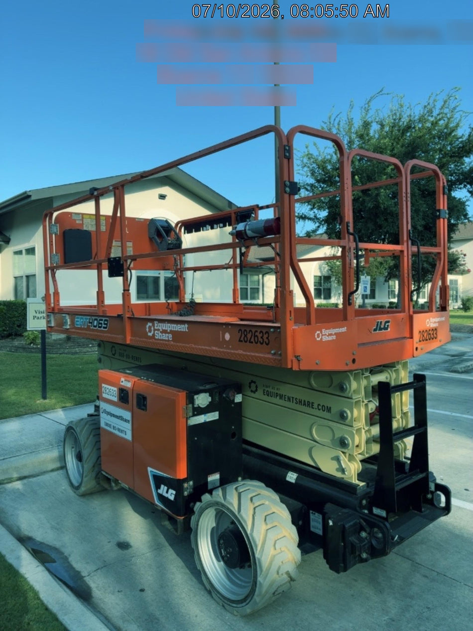 2022 JLG ERT4069
