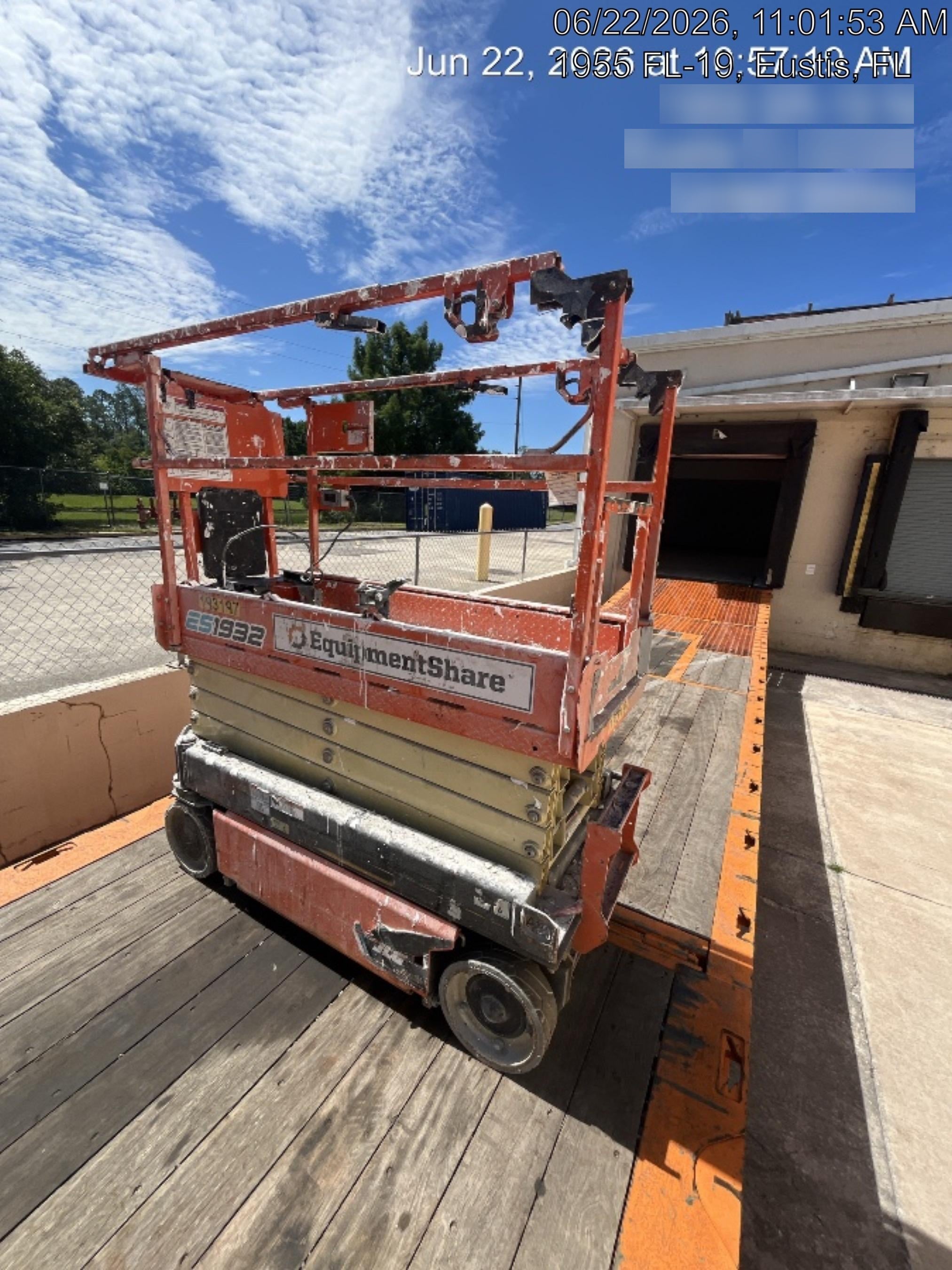 2021 JLG ES1932