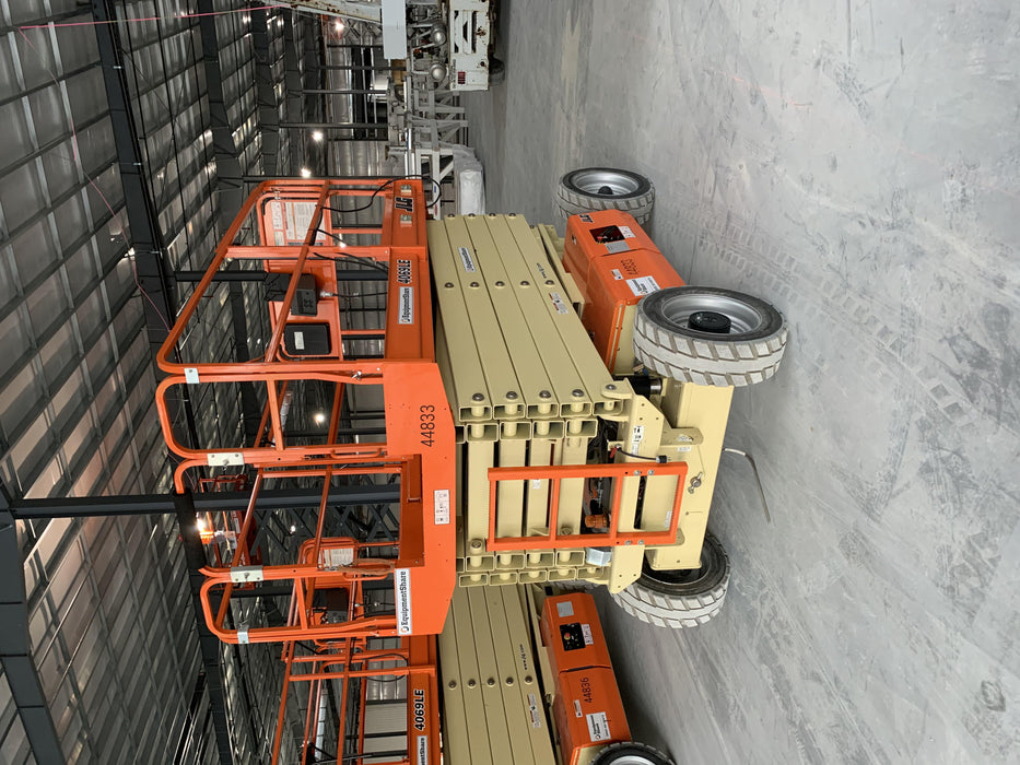 2019 JLG 4069LE