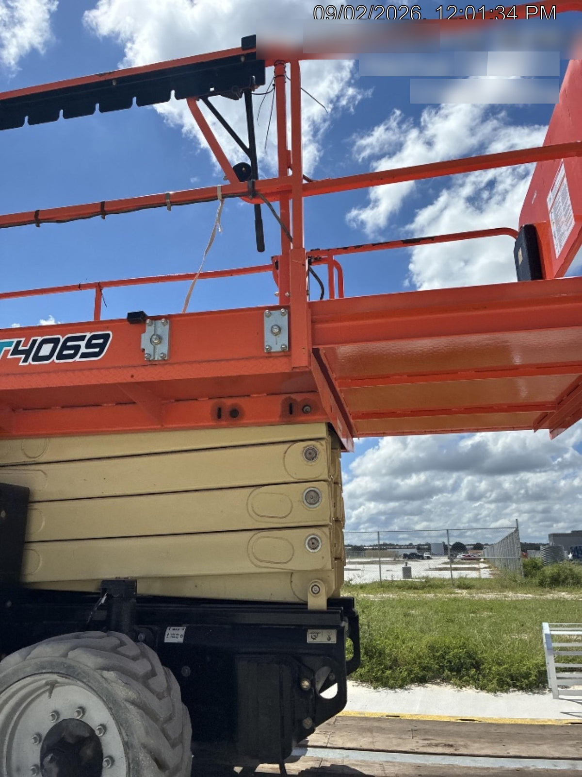 2021 JLG ERT4069