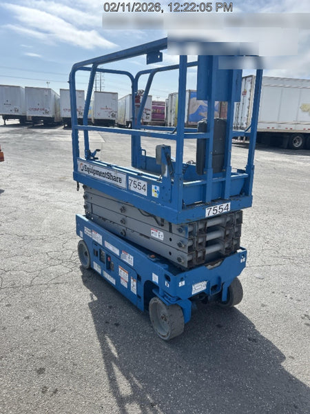 2017 Genie GS-1930 Genie GS-1930 Lift w/Fixed Rail and Chain Entry
