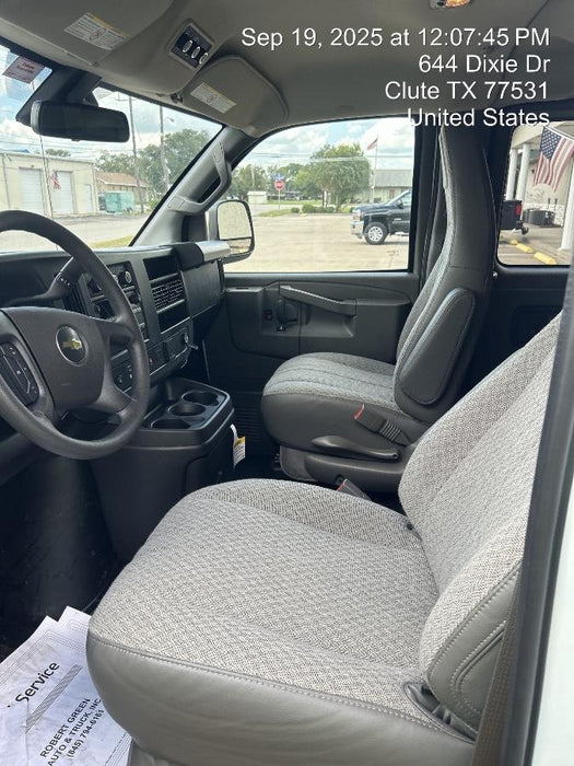 2025 CHEVROLET Express Van - Rental