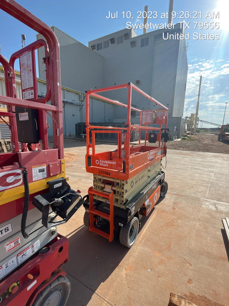 2023 JLG ES2632