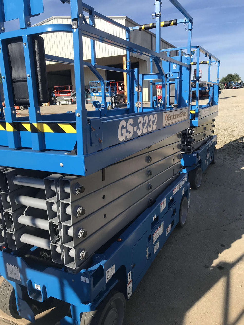 2022 GENIE GS-3232