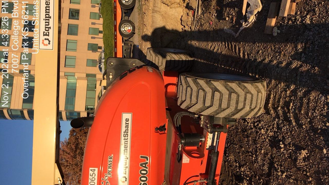 2019 JLG 600AJ