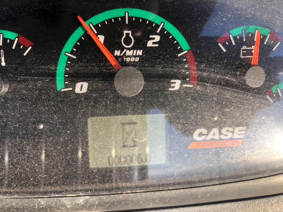 2019 Case 570N EP Canopy, 4WD, GP Front Bucket, Dual Tilt Cylinder, 84" Box Blade w/ Scarifier, Wheel Weights, Beacon