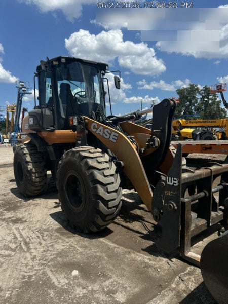 2022 CASE 621G