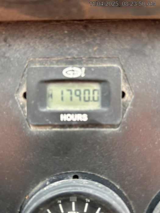 2021 Lincoln Electric Vantage 322 Vantage 322 Ready Pak 3 w/ Decals, ORANGE (includes trailer, cable rack, fender light kit) NO Telematics