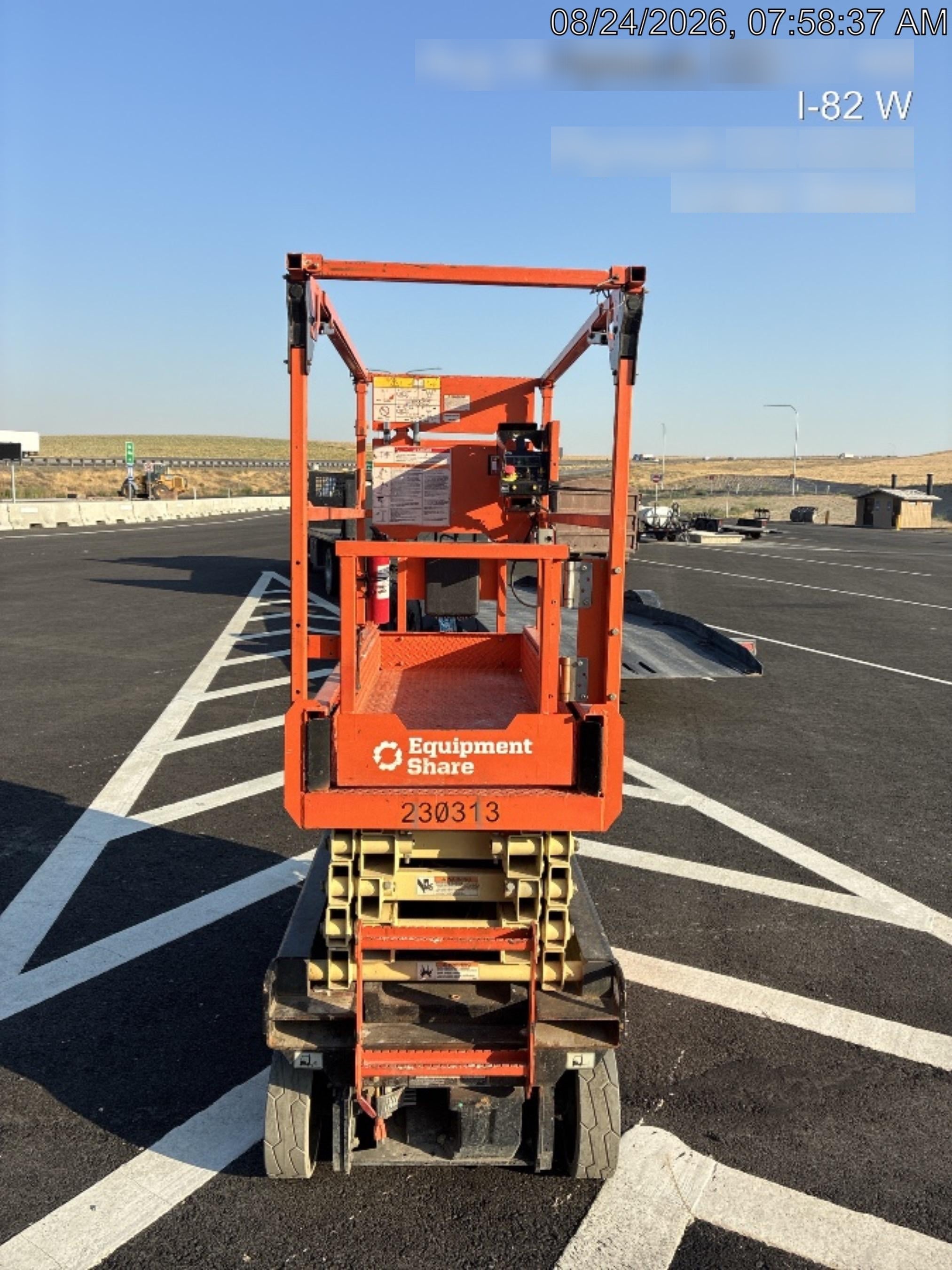 2022 JLG ES1932