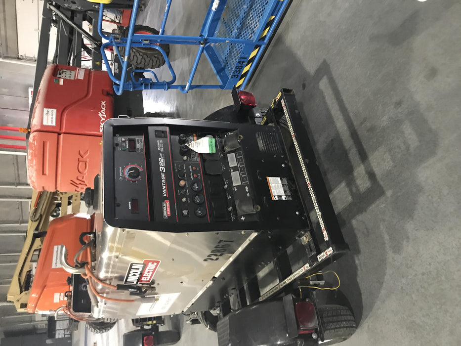 Lincoln Electric Vantage 322 Lincoln Vantage 322 Welder w/Trailer