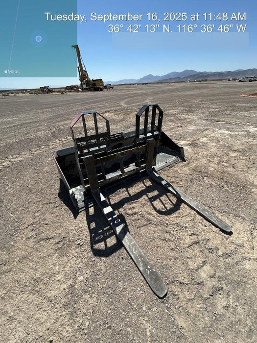 2021 TAKEUCHI 48" Pallet Forks - Takeuchi