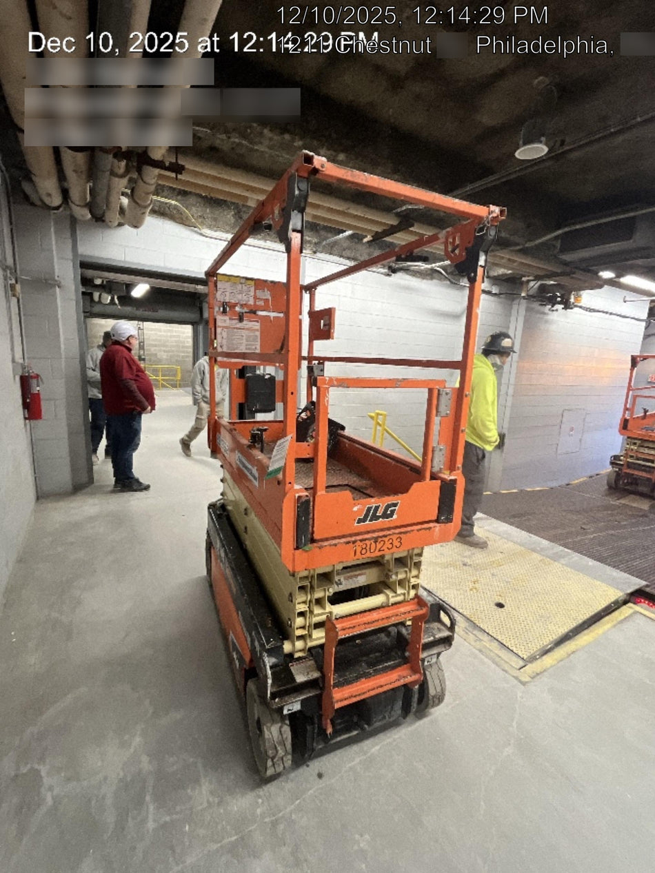 2022 JLG ES1932