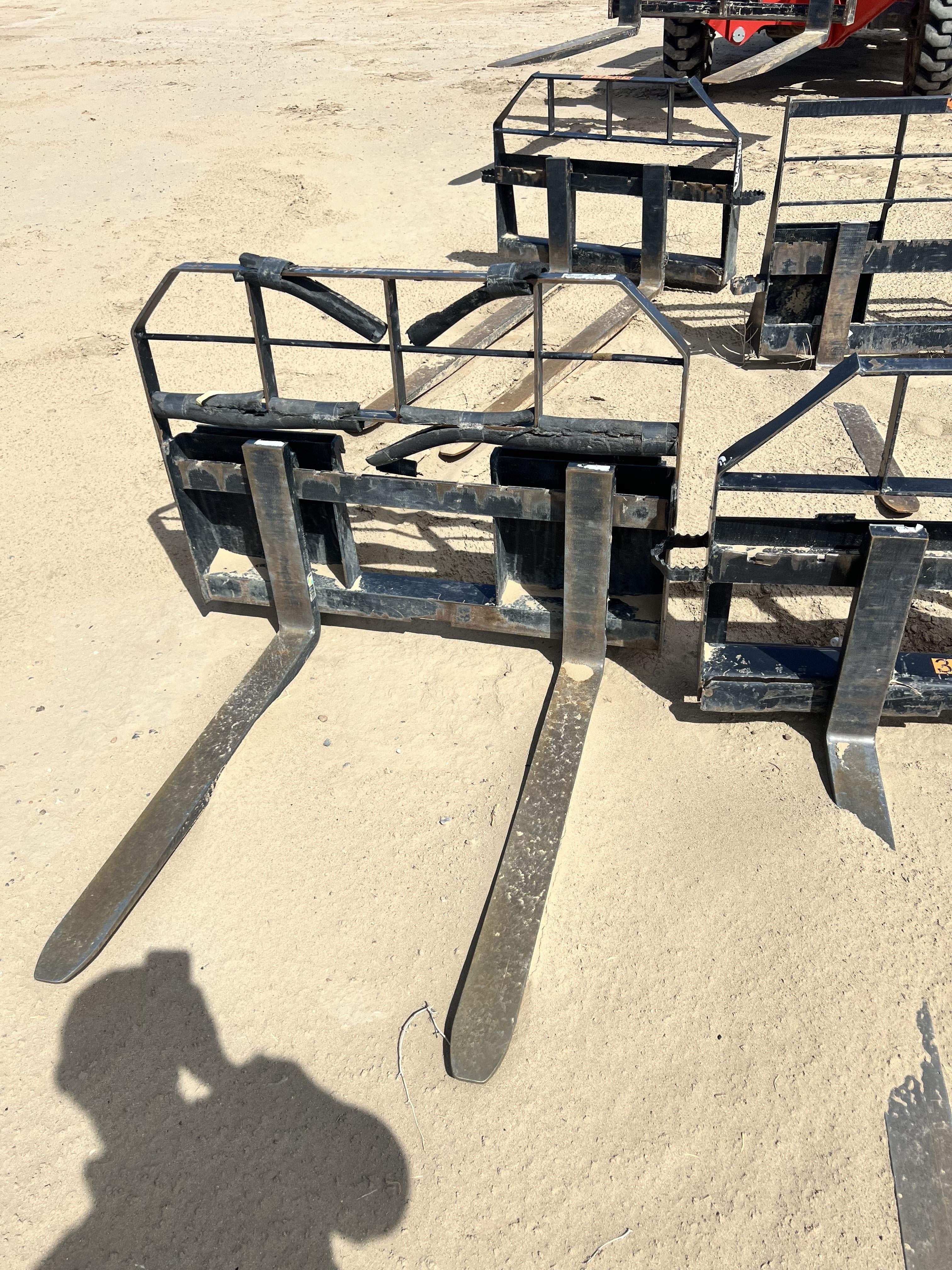 2023 ARROW MATERIAL HANDLING 48" Pallet Forks - Arrow