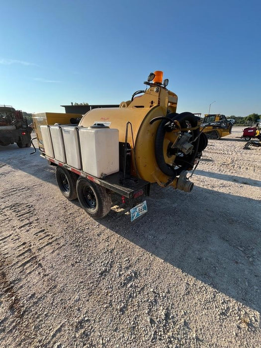 2022 VAC-TRON LP573XDT