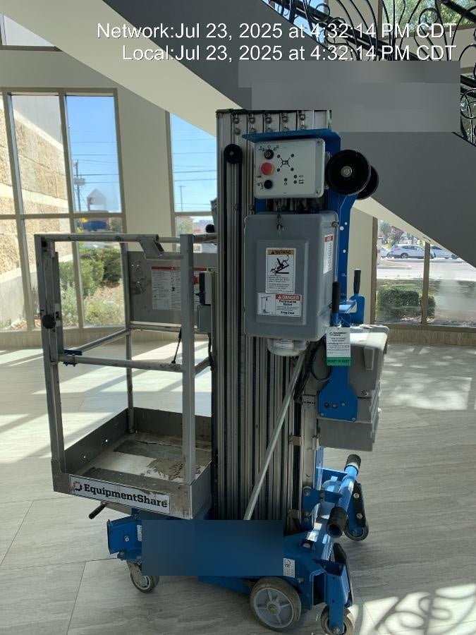2019 GENIE AWP-30S
