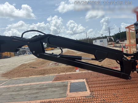 2025 JLG 660SJ