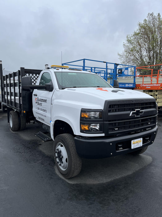 2023 CHEVROLET C5500 Stake Bed - Rental