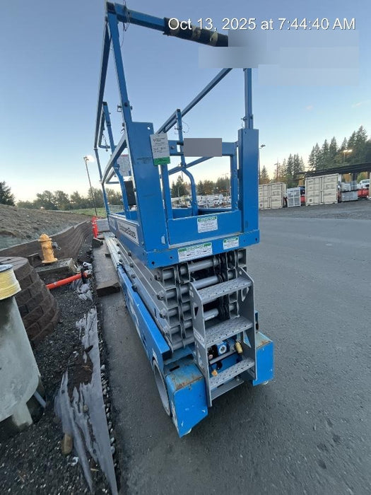 2020 Genie GS-3232 Standard, Folding half height swing gate, 800W Inverter