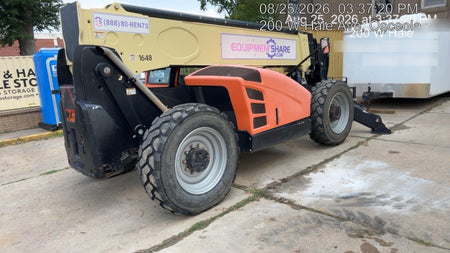 2016 JLG 1055