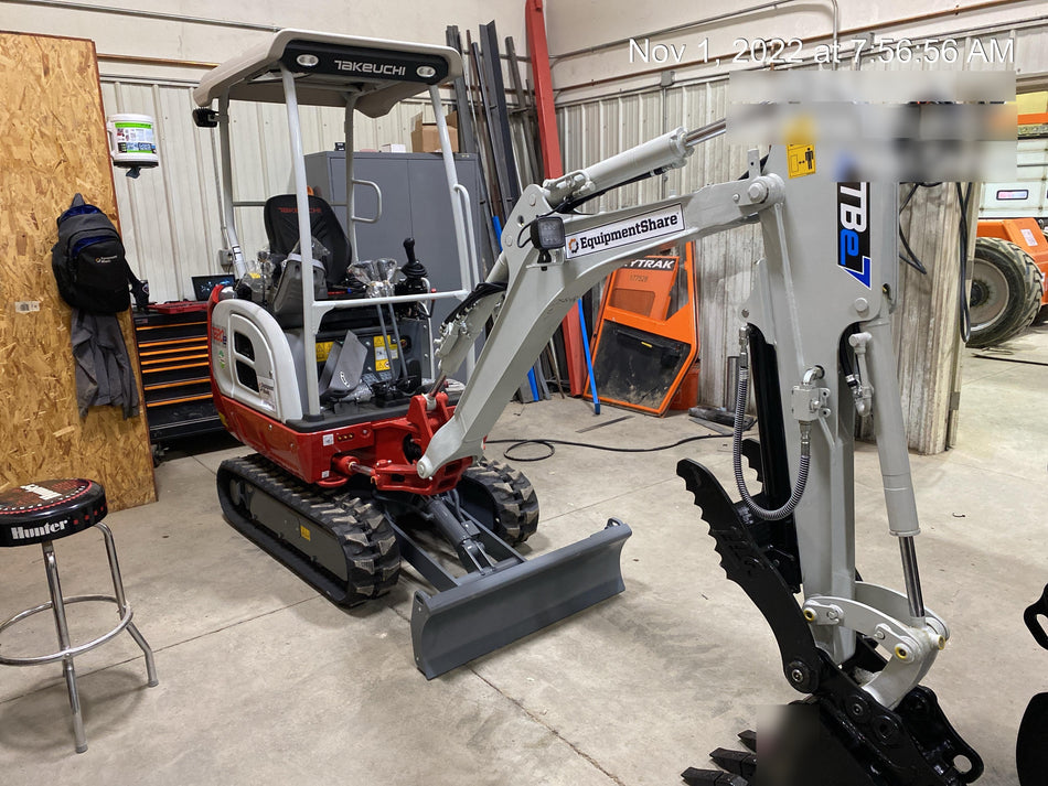2022 TAKEUCHI TB20e