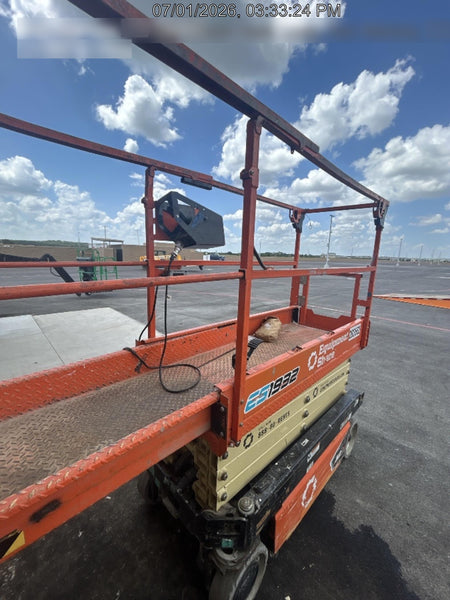 2022 JLG ES1932