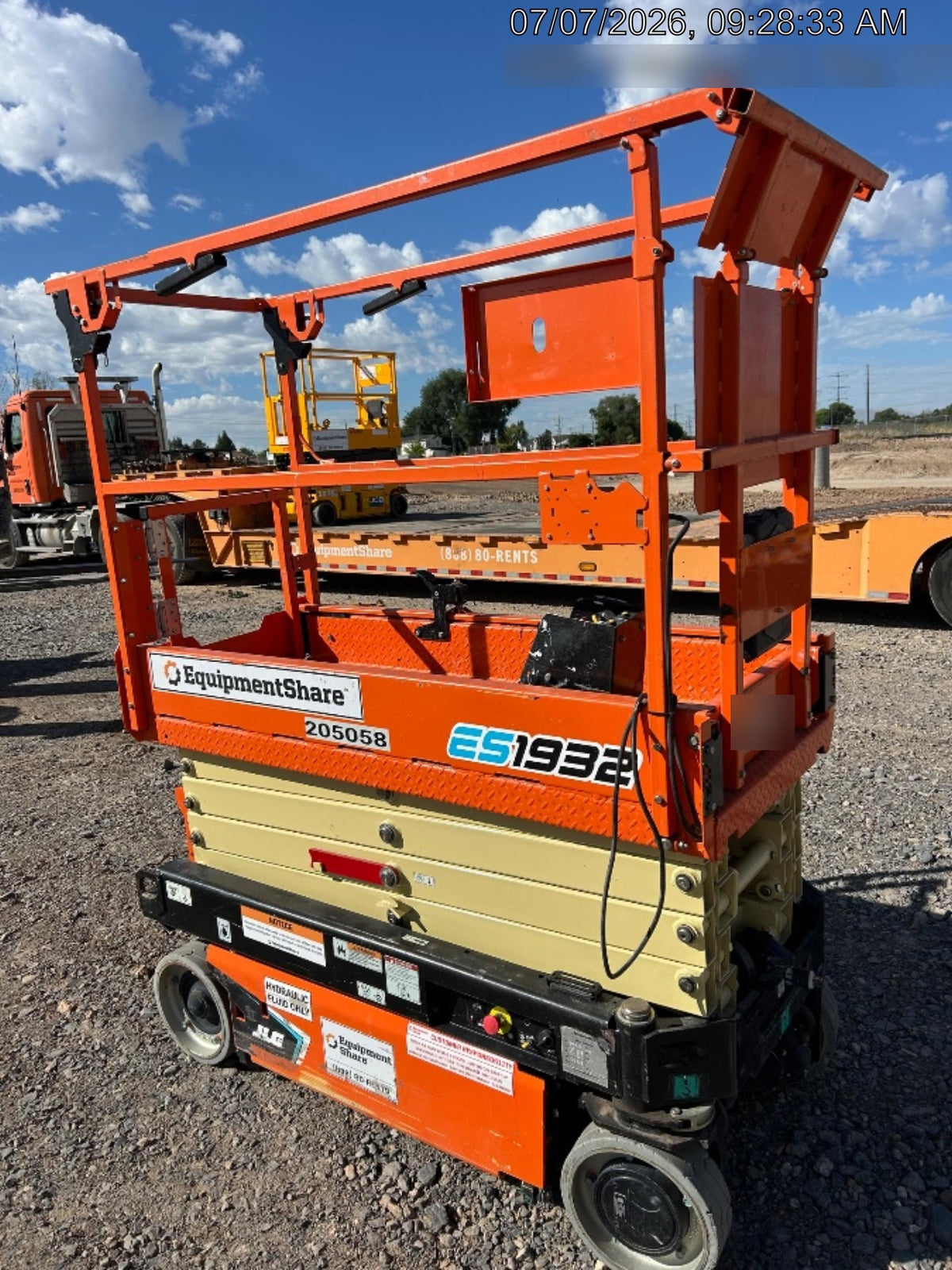 2022 JLG ES1932