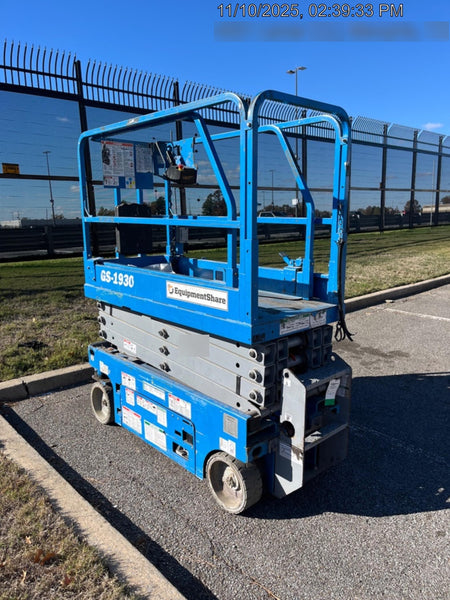 2019 Genie GS-1930 Fixed rails with chain Entry