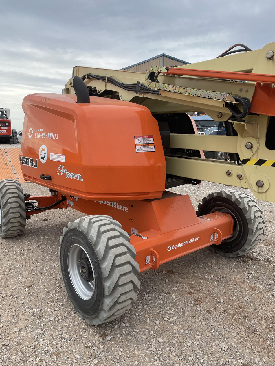 2023 JLG 450AJ