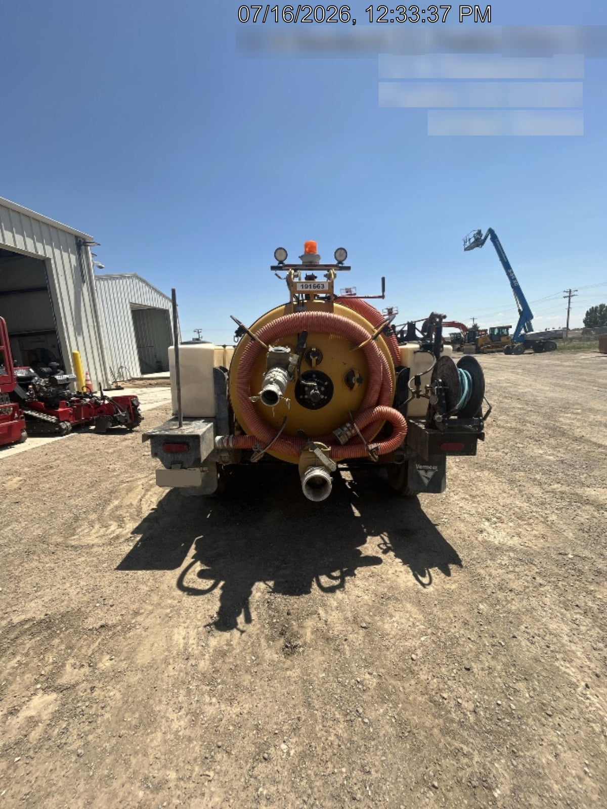 2021 Vac-Tron LP573XDT T4 Koehler Diesel Engine, 500 Gallon Debris Tank, x2 100 Gallon Water Tanks