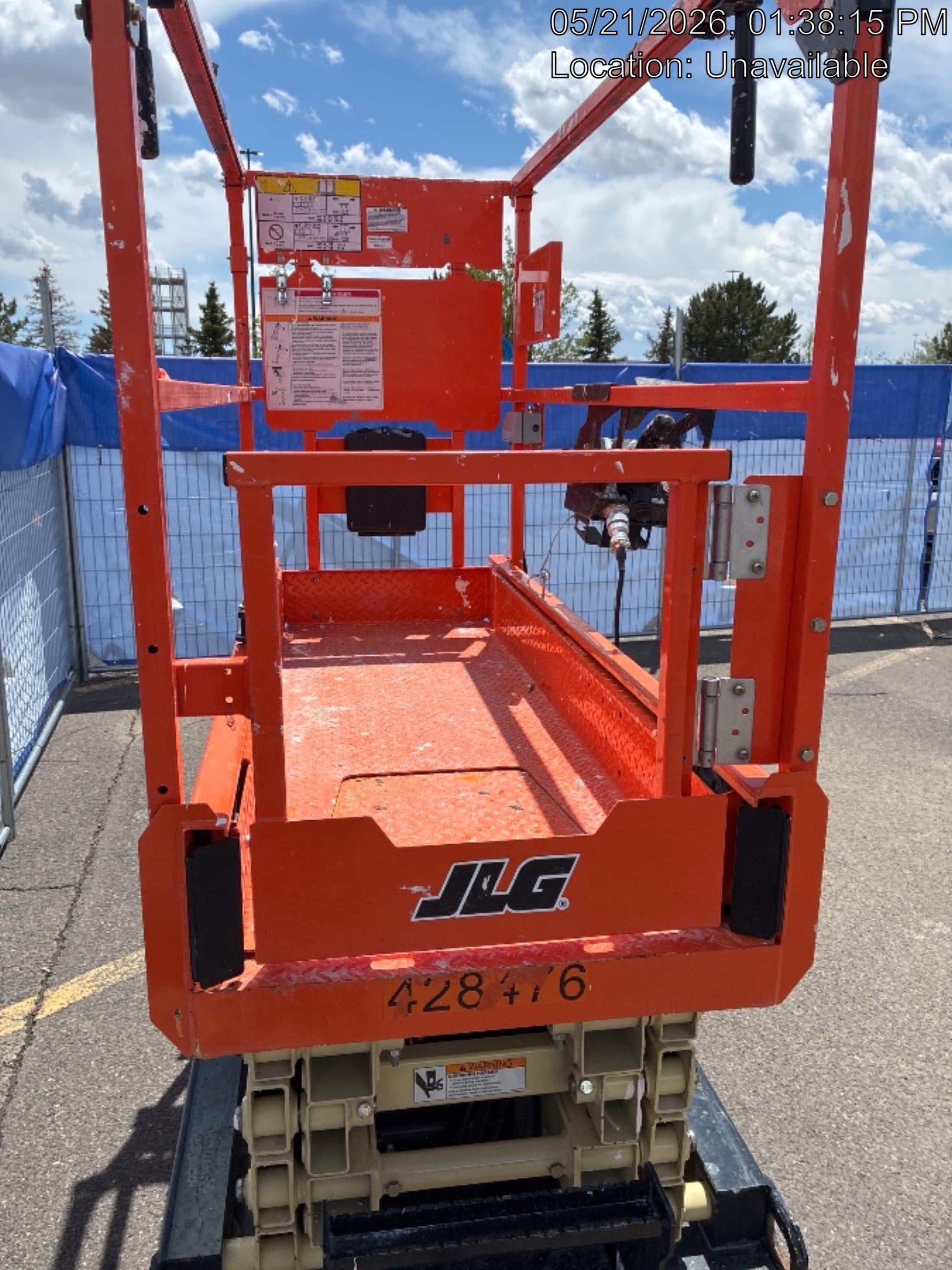 2024 JLG ES1932