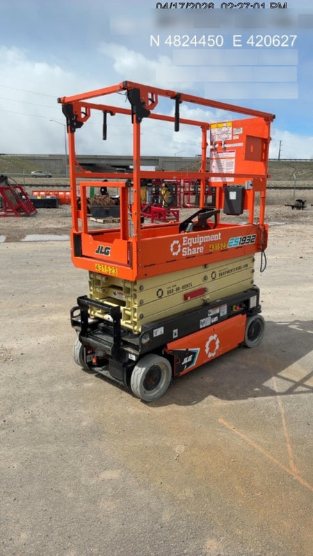 2024 JLG ES1932